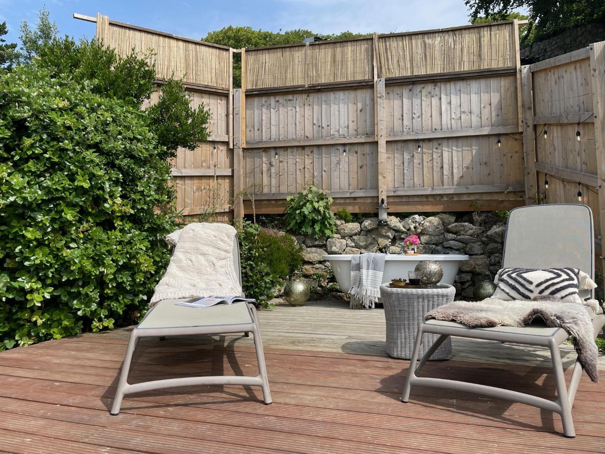 Puckaster Cove Garden Yurt Hotel Niton Exterior photo